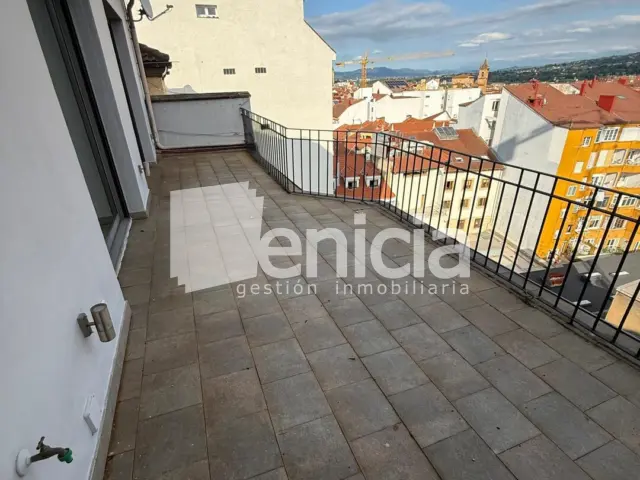 Piso en alquiler en Calle del Marqués de Santa Cruz, Centro (Oviedo) de 1.600 €<span>/mes</span>