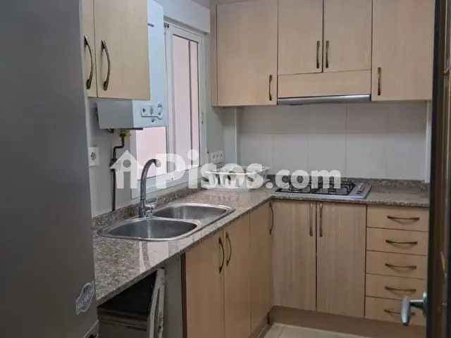Piso en venta en Calle del Padre Viñas, 89, cerca de Carrer de Sant Joan de la Penya, Orriols (Distrito Rascanya. València Capital) de 142.000 €