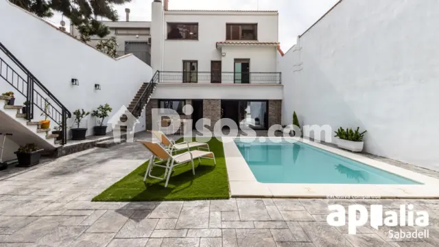 Casa en venta en Eixample-Sant Oleguer, Eixample-Sant Oleguer (Sabadell) de 965.000 €