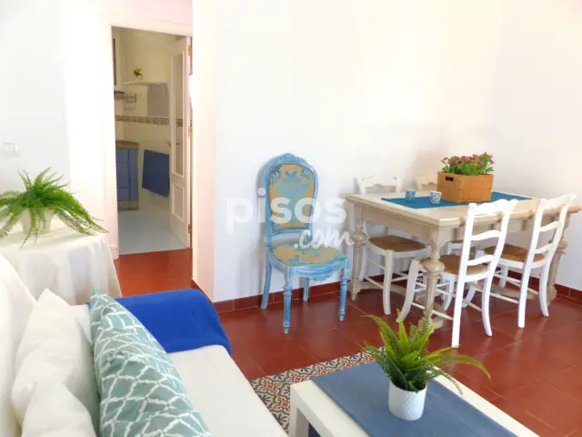 Piso en venta en Calle de Isaac Peral, cerca de Calle de Agustina de Aragón, Centro-Zona Playas (Chipiona) de 260.000 €