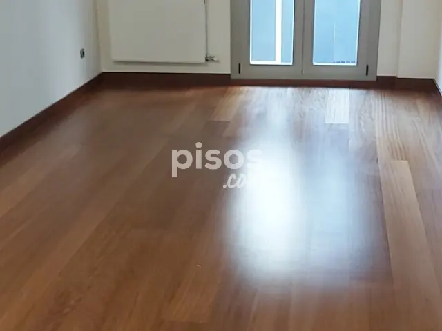 Piso en alquiler en Calle de José Pardo Sastrón, 3, Casco Antiguo (Zaragoza Capital) de 890 €<span>/mes</span>