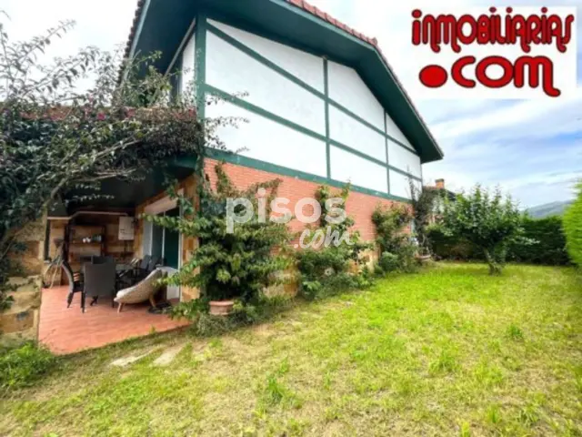 Chalet adosado en venta en Calle Samano, Sámano (Castro Urdiales) de 405.000 €