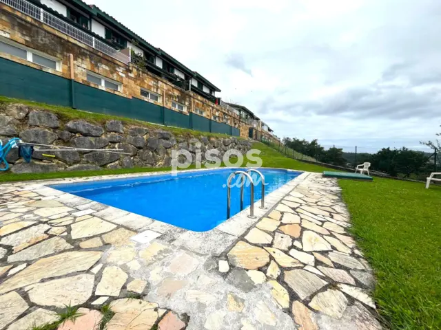 Chalet adosado en venta en Calle Cerrillo Sámano, Sámano (Castro Urdiales) de 405.000 €