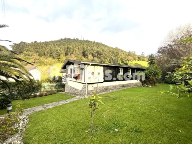 Chalet unifamiliar en venta en Calle Brazomar, Brazomar (Castro Urdiales) de 575.000 €