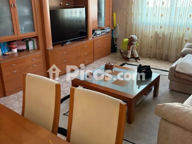 Piso en venta en Calle de Bodegas, Cistérniga de 190.000 €