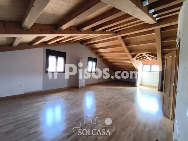 Chalet pareado en venta en Calle Piña De Esgueva, Renedo de Esgueva de 285.500 €