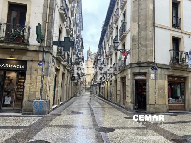 Piso en venta en Calle de Fermín Calbetón, Parte Vieja-Alde Zaharra (San Sebastián - Donostia) de 380.000 €
