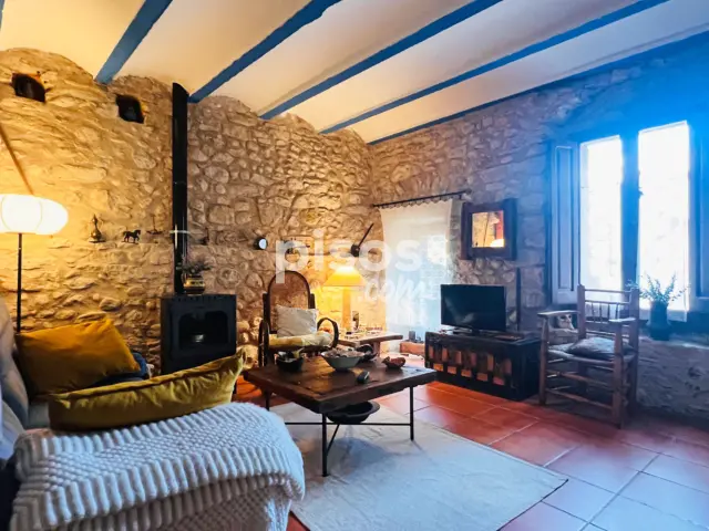 Casa rústica en alquiler en Alt Empordà, Saus (Saus, Camallera i Llampaies) de 1.315 €<span>/mes</span>