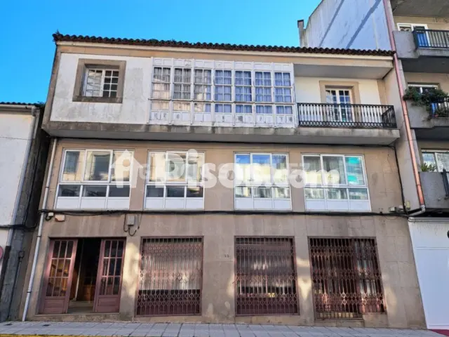 Chalet adosado en venta en Calle de la Principal, Boiro de 350.000 €