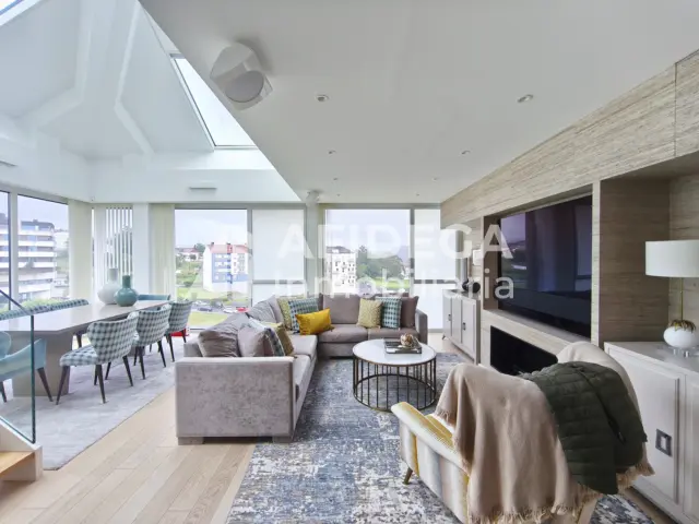 Dúplex en venta en Avenida de la Libertad, Conxo (Santiago de Compostela) de 790.000 €