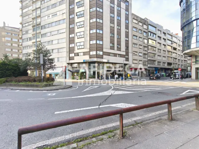 Piso en venta en Calle Doctor Teixeiro, Ensanche (Santiago de Compostela) de 400.000 €