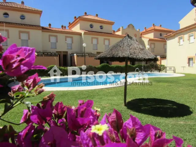 Casa adosada en venta en Paseo Flecha de La Nueva Umbría - Vista 2