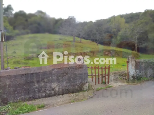 Terreno en venta en Calle Villaperez, Centro (Oviedo) de 30.000 €
