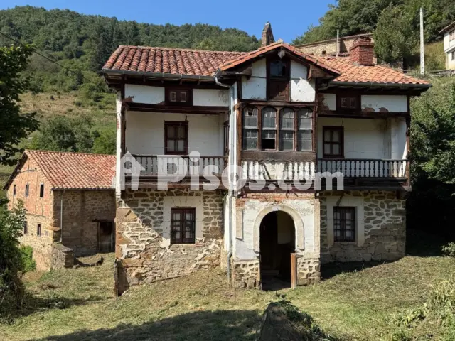 Casa unifamiliar en venta en Poblado de Lamedo