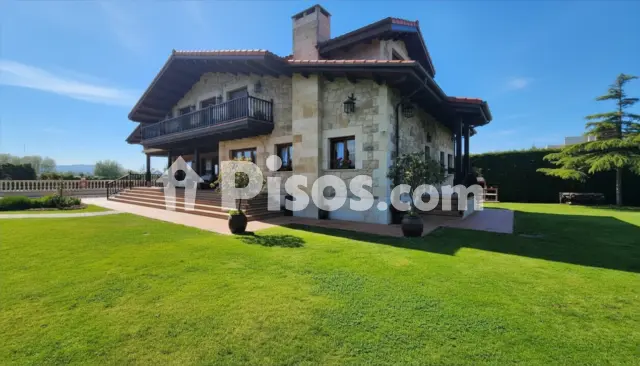 Casa – Santa Cruz de Bezana