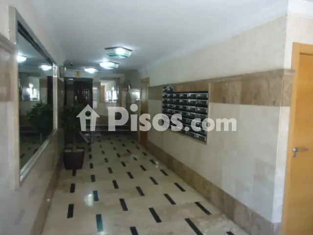 Piso en alquiler en Calle Molinos, 68, cerca de Calle Solares, Realejo (Granada Capital) de 590 €<span>/mes</span>