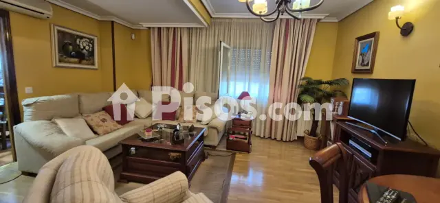 Chalet adosado en venta en Calle de Suiza
