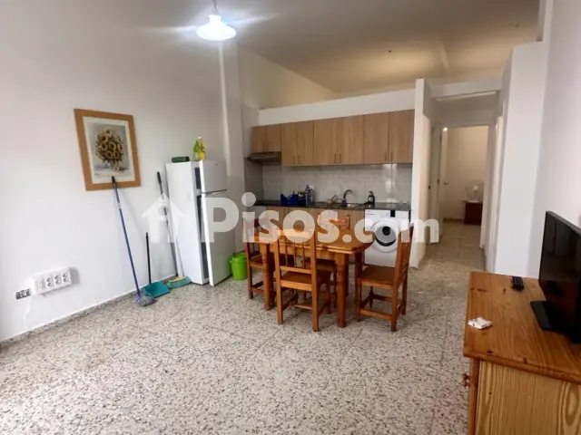 Piso en alquiler en Guargacho-Guaza-Cho, Guargacho-Guaza-Cho (Arona) de 660 €<span>/mes</span>