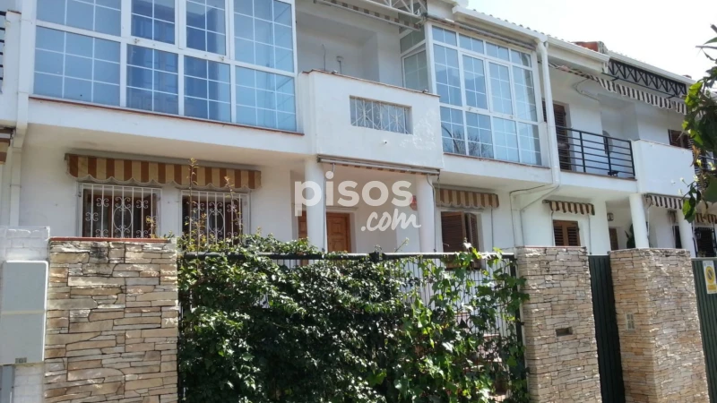 Casa adossada en venda a Paraje de los Rosales, 9, Nueva Ciudad (Mérida) de 240.000 €