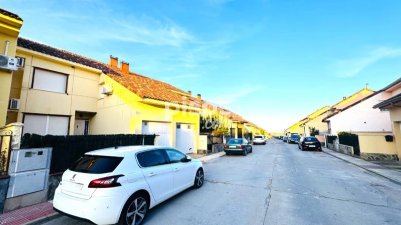 Casa adosada en venta en Calera y Chozas, Calera y Chozas de 129.900 €