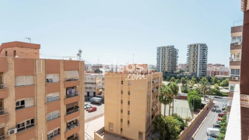 Piso en venta en Calle del Canónigo Molina Alonso, Oliveros-Altamira-Barrio Alto (Almería Capital) de 179.900 €
