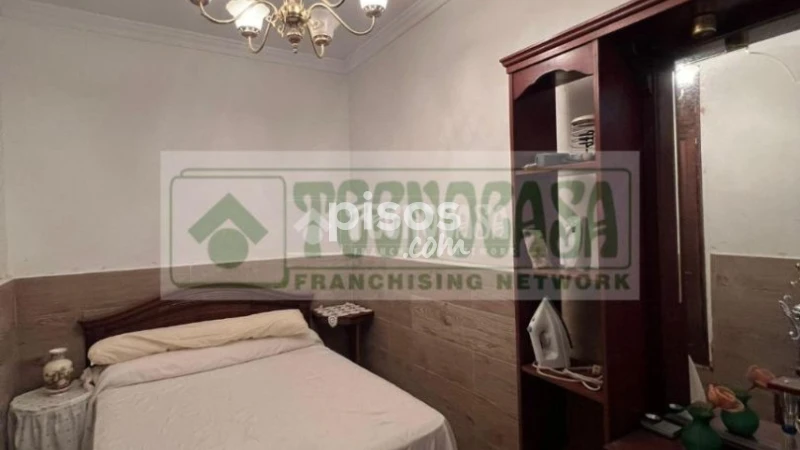 Casa adosada en venta en Calle de la Cantareria Alta, Setenil de las Bodegas de 75.900 €