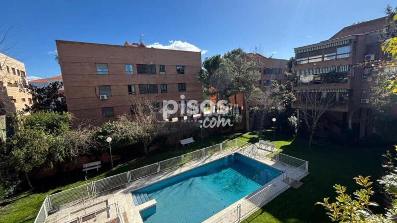 Piso en alquiler en Calle de Arturo Soria, cerca de Calle de Emilio Rubín