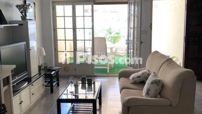 Casa adosada en venta en Calas de Santiago Bernabeu - Vista 3