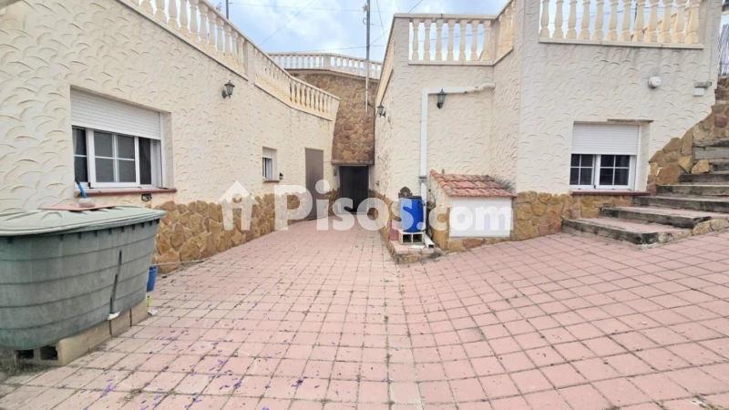 Casa – Algueña