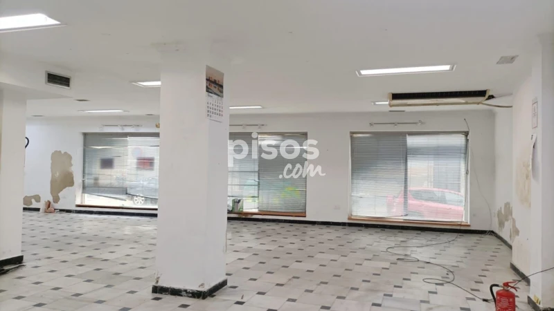 Local comercial en alquiler en Centro, Puerto Real de 1.000 €<span>/mes</span>