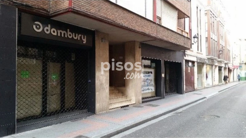 Local comercial en alquiler en Calle de Menéndez Pelayo, 17, Centro (Palencia Capital) de 3.000 €<span>/mes</span>