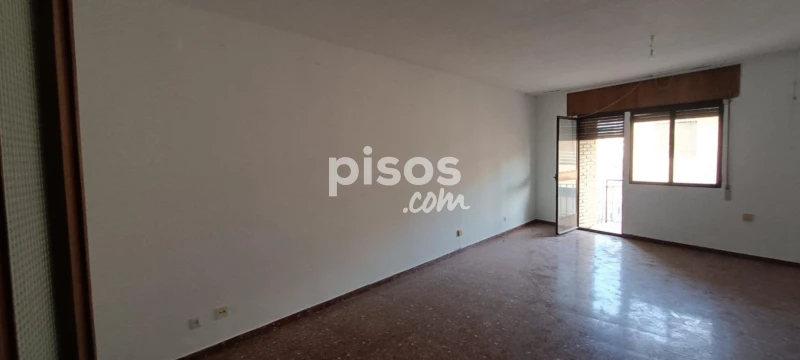 Piso en venta en Andalucia, Fernán-Núñez de 84.000 €