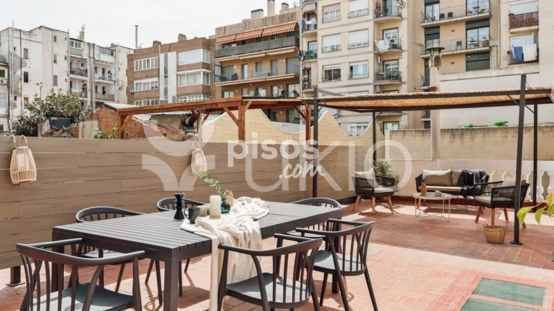 Piso en alquiler en Carrer de Rocafort, cerca de Carrer d' Aragó
