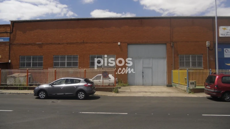 Nau industrial en venda a Calle de Extremadura, Sector 8 (Palencia Capital) de 290.000 €