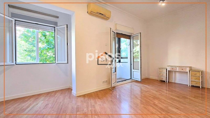 Piso en alquiler en Paseo de Santa María de la Cabeza, cerca de Paseo de la Esperanza