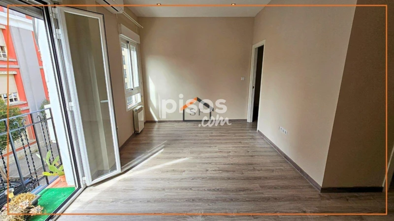 Piso en alquiler en Calle de Andalucía