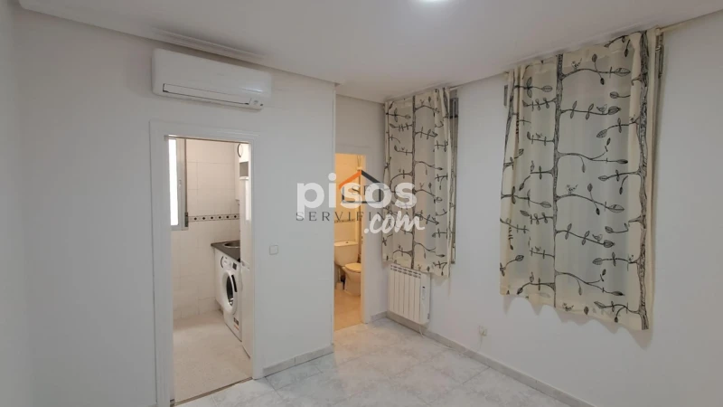 Piso en alquiler en Calle del General Lacy, 44