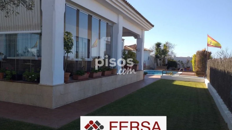 Chalet en alquiler en Camino Viejo de Rota, Urbanizaciones Zona Norte (El Puerto de Santa María) de 2.700 €<span>/mes</span>