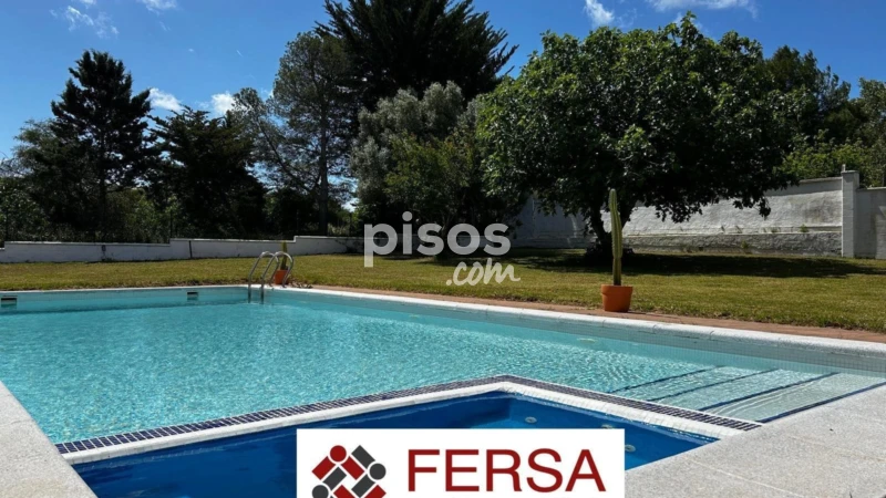 Chalet en alquiler en Montes de Oca, Urbanizaciones Zona Norte (El Puerto de Santa María) de 2.400 €<span>/mes</span>