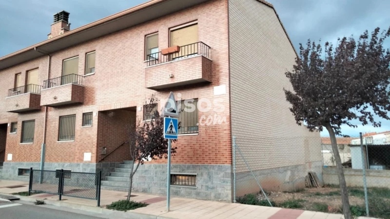 Casa adosada en venta en Calle Av Logroño, Número 4, Pinseque de 243.400 €