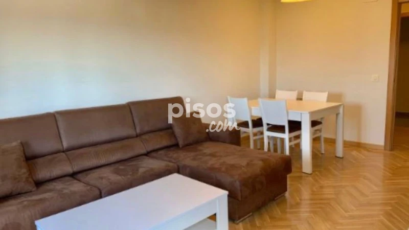 Piso en alquiler en Calle Doctor Jiménez, Buenavista (Distrito Zona Nueva. Toledo Capital) de 900 €<span>/mes</span>