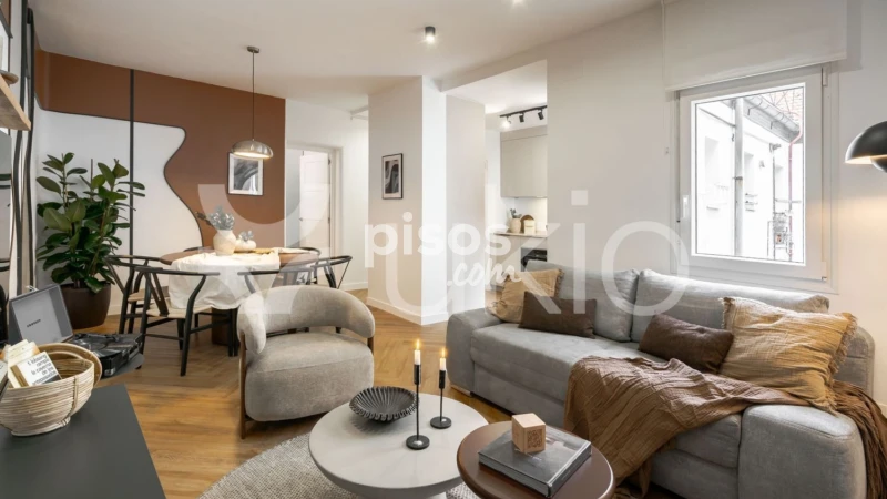 Piso en alquiler en Calle de Cartagena, cerca de Calle del Pintor Moreno Carbonero