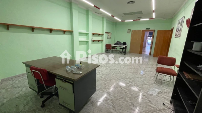 Local comercial en venta en Ensanche-Franciscanos