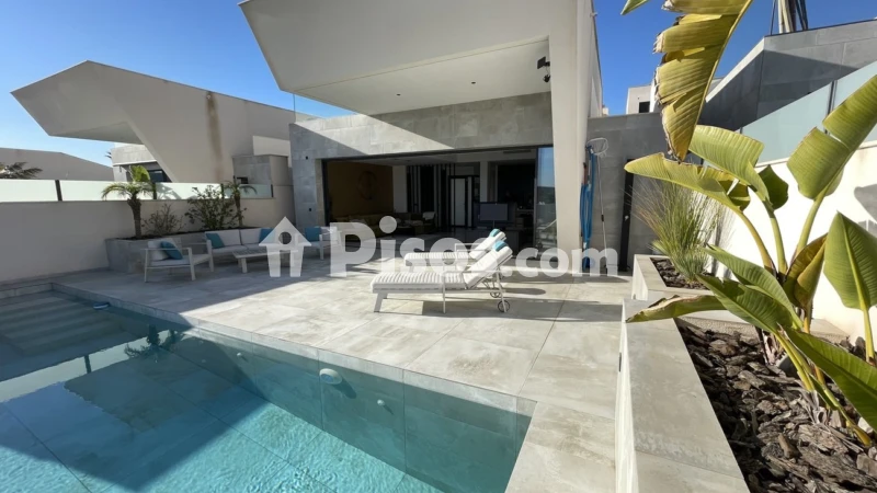 Casa – Daya Nueva, Polígono Industrial La Fábrica
