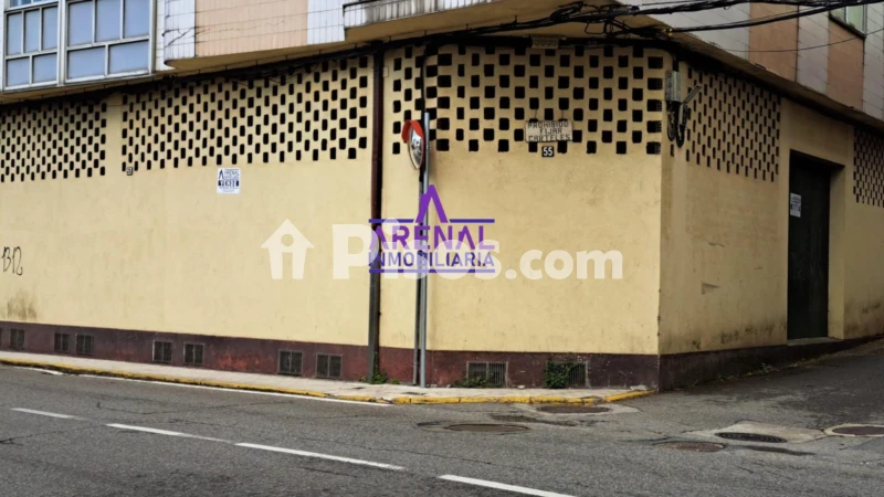 Local comercial en venta en A Pobra Do Caraminal
