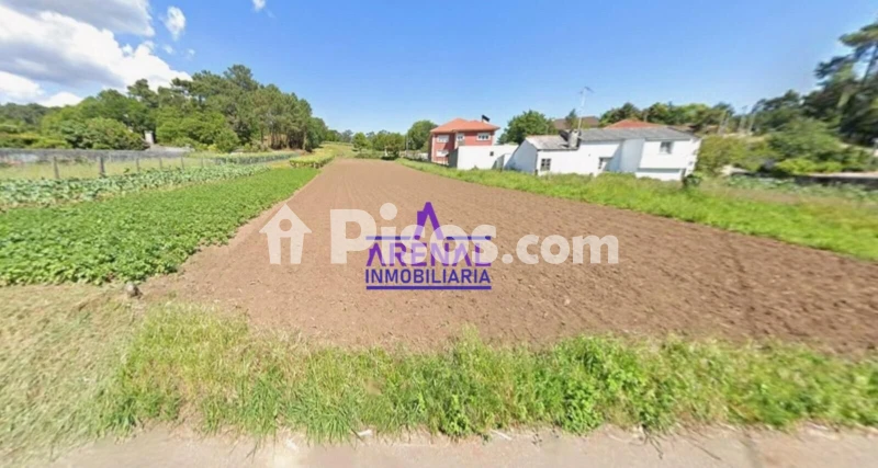 Terreno en venta en Calle Campomuiños