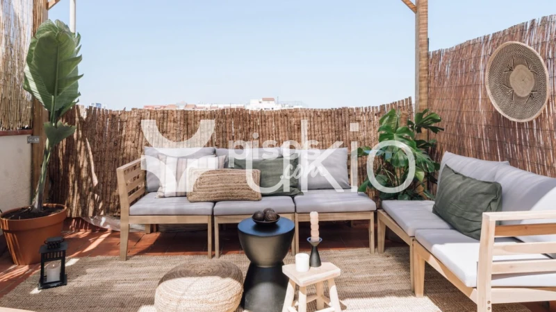 Piso en alquiler en Carrer de Villarroel, cerca de Carrer de Mallorca