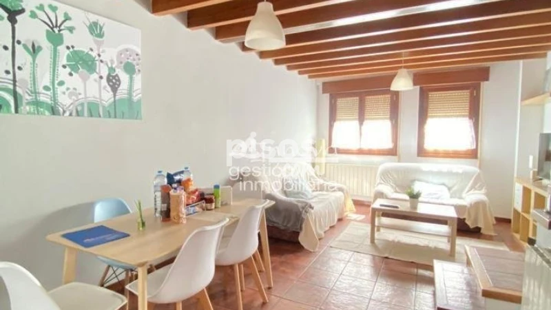 Habitación en alquiler en Calle Yza Gidelli, Plaza Mayor-San Agustín (Segovia Capital) de 450 €<span>/mes</span>