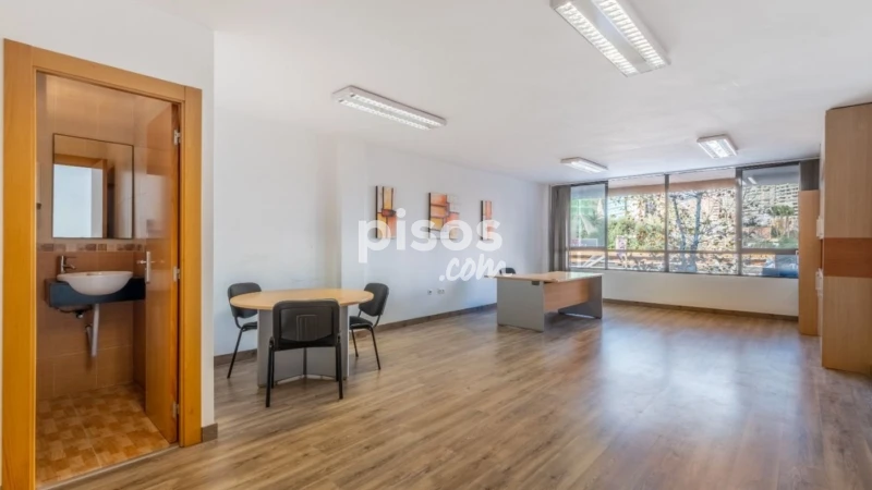 Oficina en venta en Calle de Lepanto, 37, Poble de Llevant (Benidorm) de 96.000 €