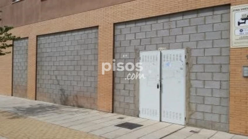 Local comercial en venta en Calle Profesor Faustino Gutiérrez Alviz y Armario, Avenida de las Ciencias-Emilio Lemos (Distrito Este-Alcosa-Torreblanca. Sevilla Capital) de 89.000 €